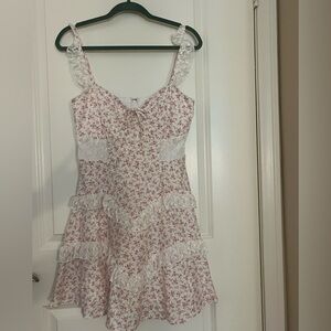Francesca’s Stella Ditsy Floral Mini Dress!!